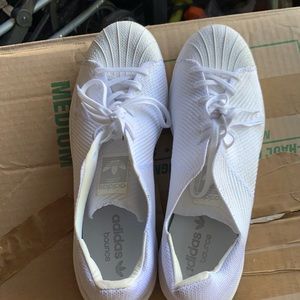 Adidas white shoes - “bounce”